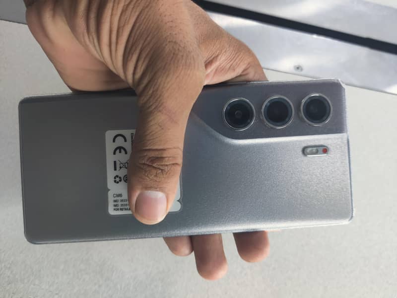 Tecno CAMON 40 Pro 3