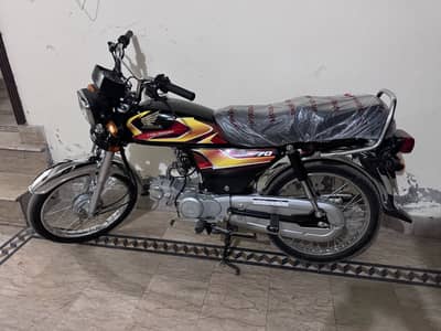 Honda 70 2026 model black