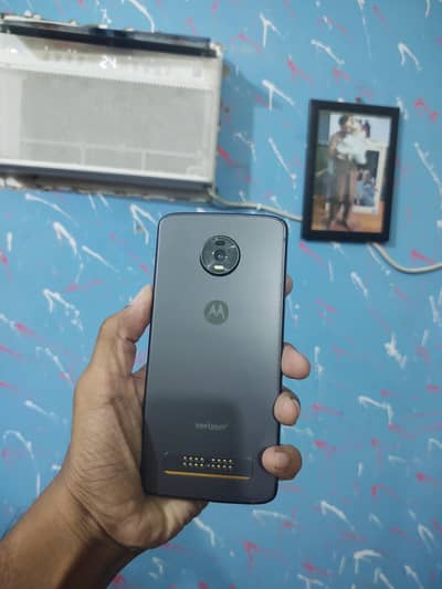 Motorola Moto Z4   4+128 indisplay finger 03164410121