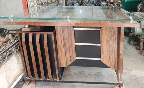 office table with 12mm mirror and bottom iron stand.