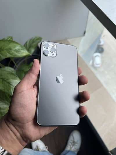 Iphone 11 Pro Max - 64 GB