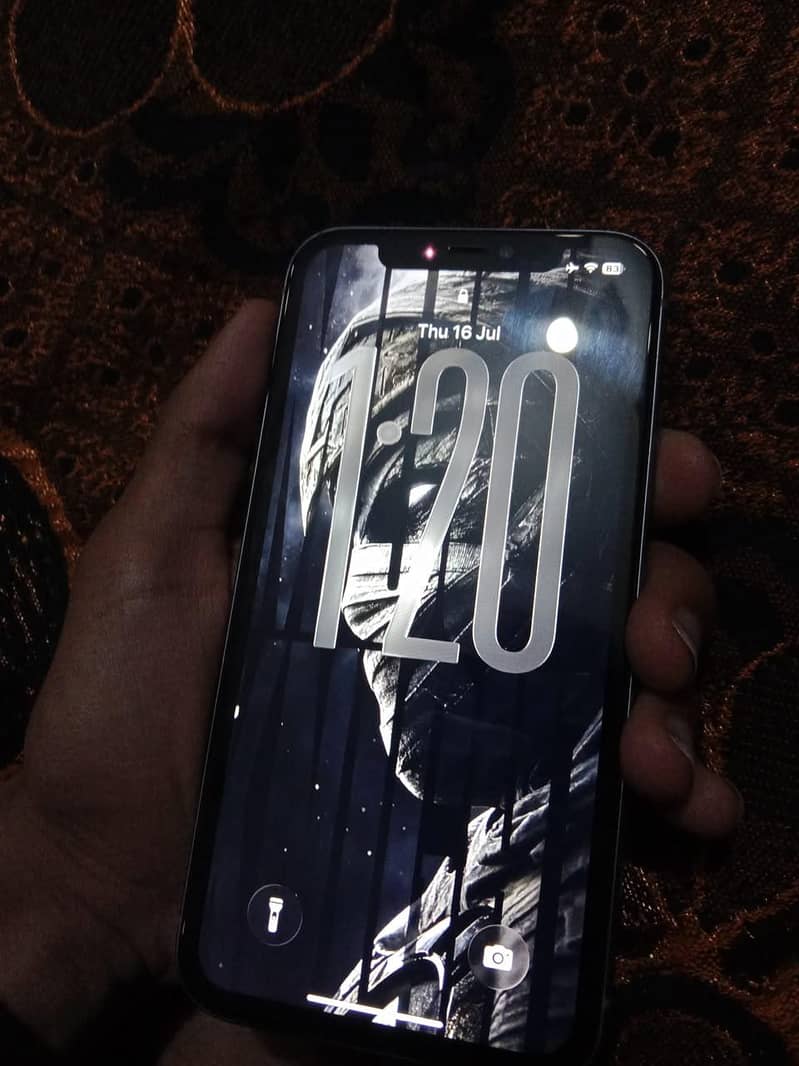 Apple iPhone 11 3