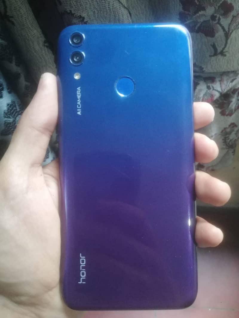 Honor 8C 0