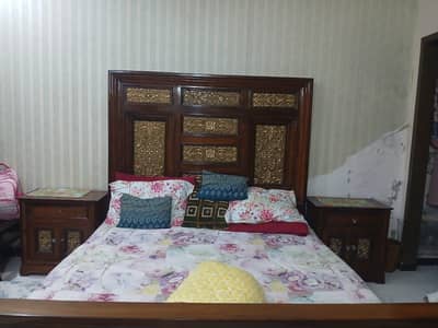 Chinioti wooden bed with dressing table
