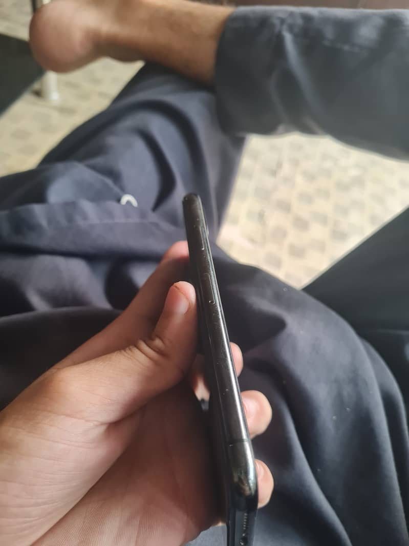 Apple iPhone X 0