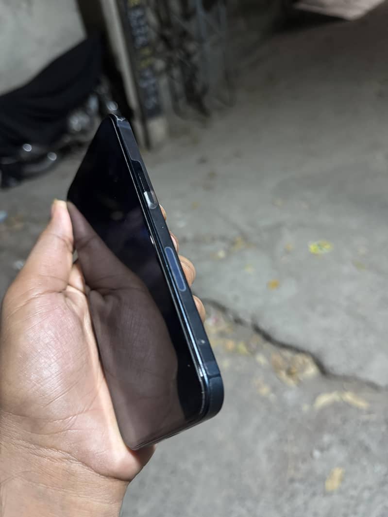 Apple iPhone 12 5