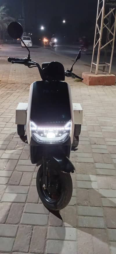 revoo electric Scooty all ok good condition urgent sale