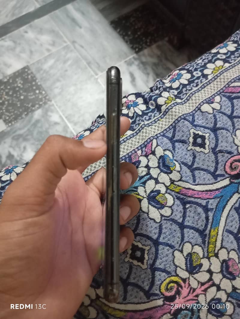 Apple iPhone XS 1