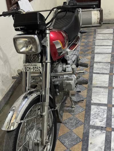 Bike Just Like New Engine pack 10/10 new Bettry