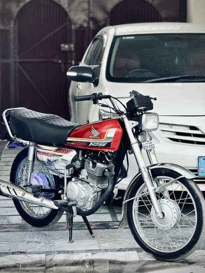 Bike Just Like New Engine pack 10/10 new Bettry