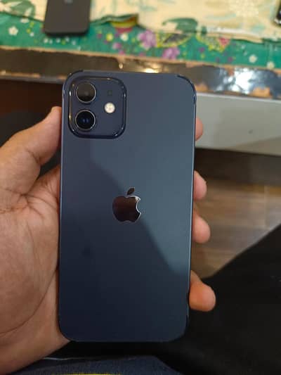 Apple iPhone 12