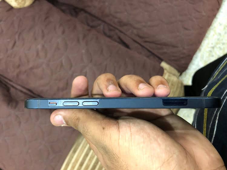 Apple iPhone 12 2