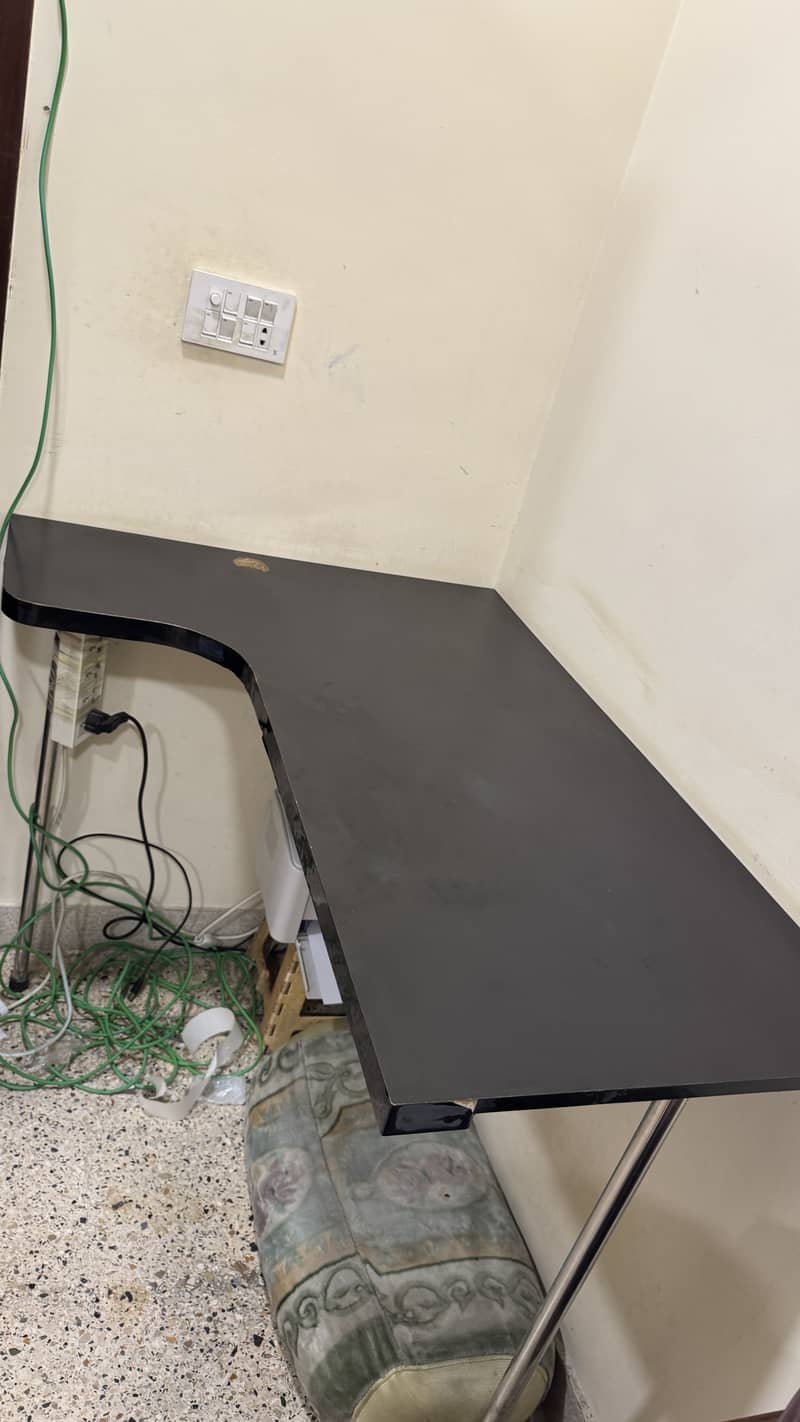 L shape computer corner table with wire hole 5