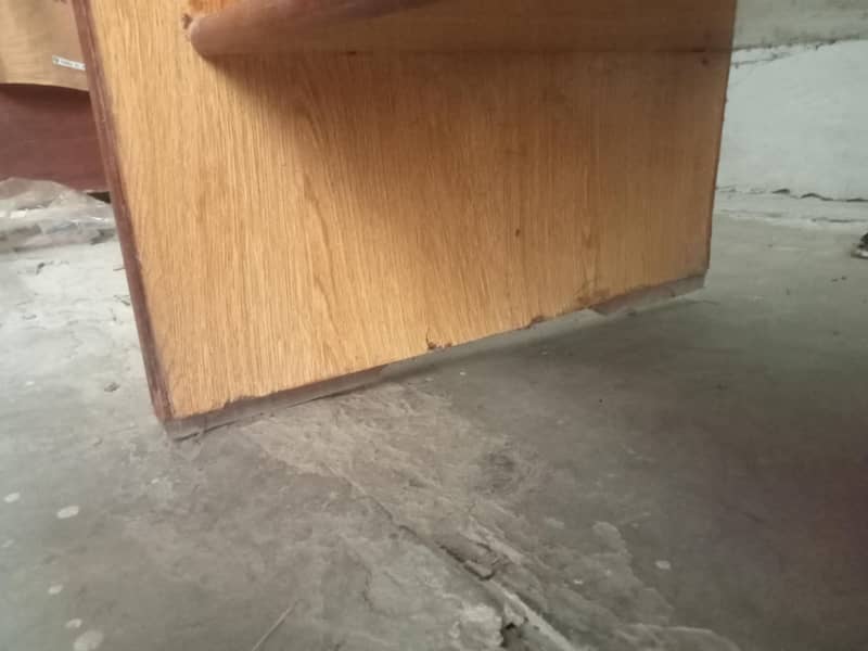 Computer Table 4