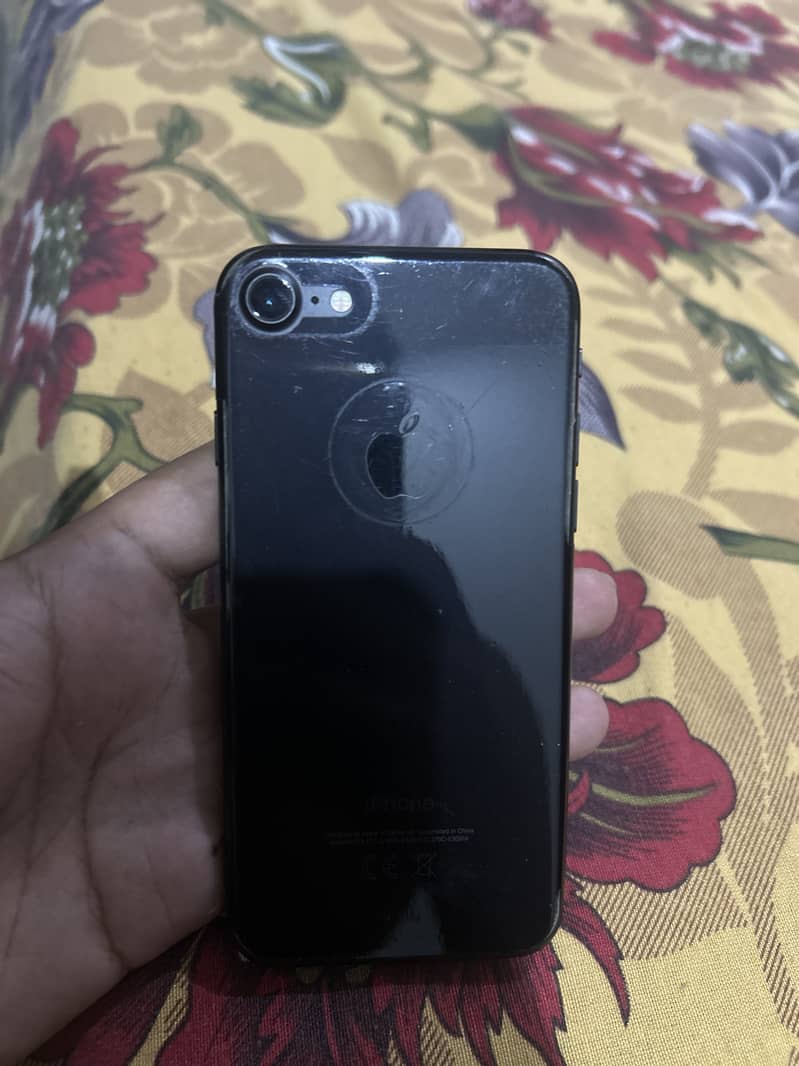 Apple iPhone 7 1