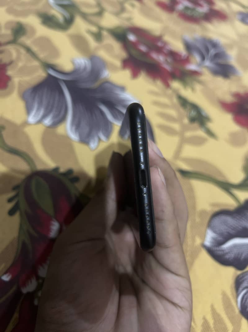 Apple iPhone 7 4