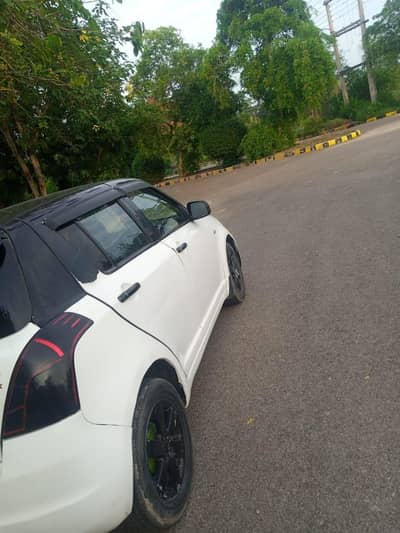 Suzuki Swift 2011 please description read