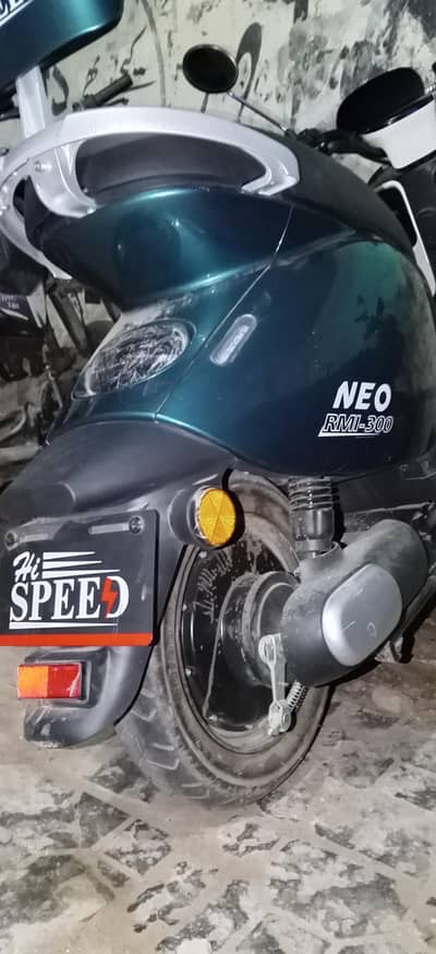 URGENT SALE - Scooty Hi SPEED - Single Hand - Good Condition