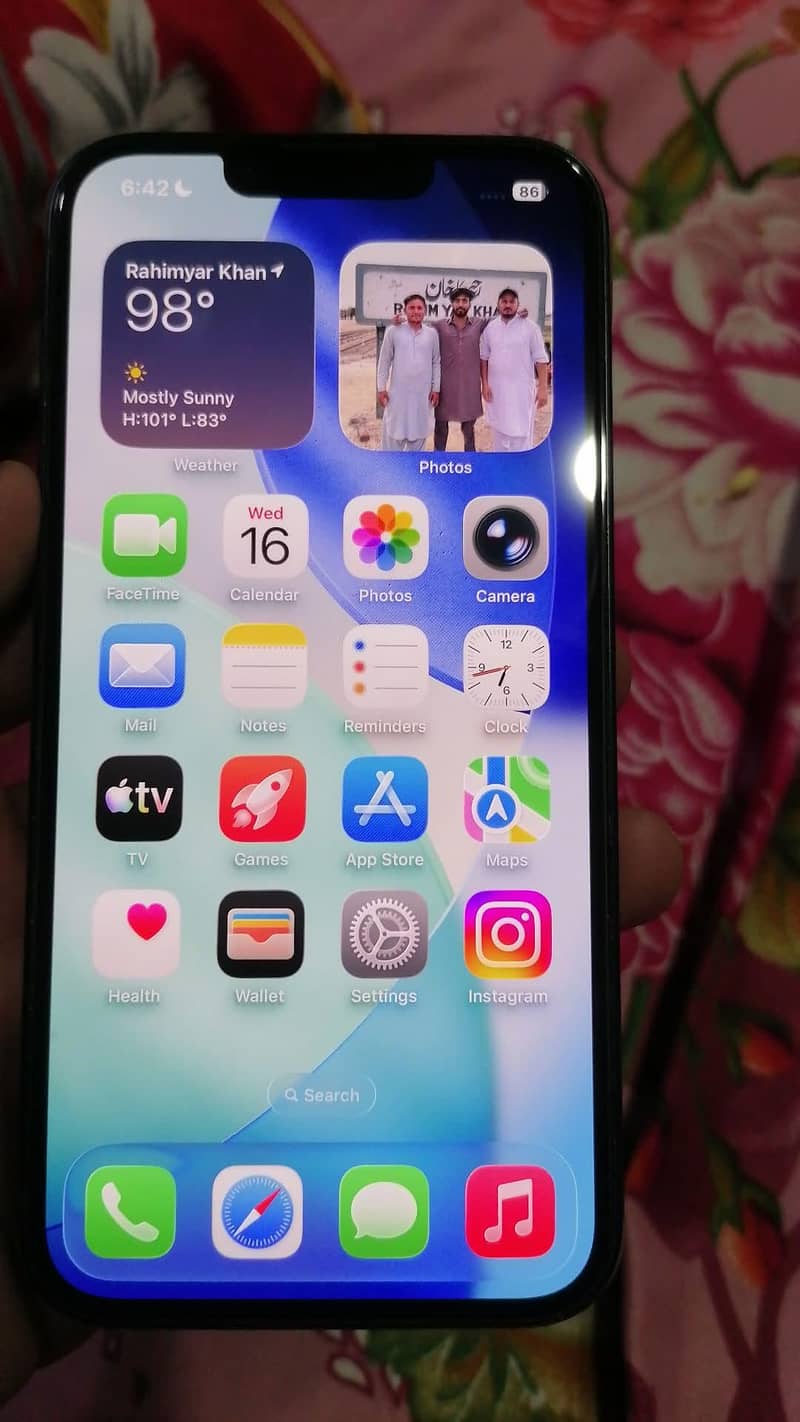 Apple iPhone 13 2