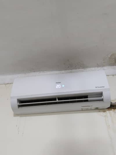 Haier ac 1 ton condition 10/8 used 2 year no fault