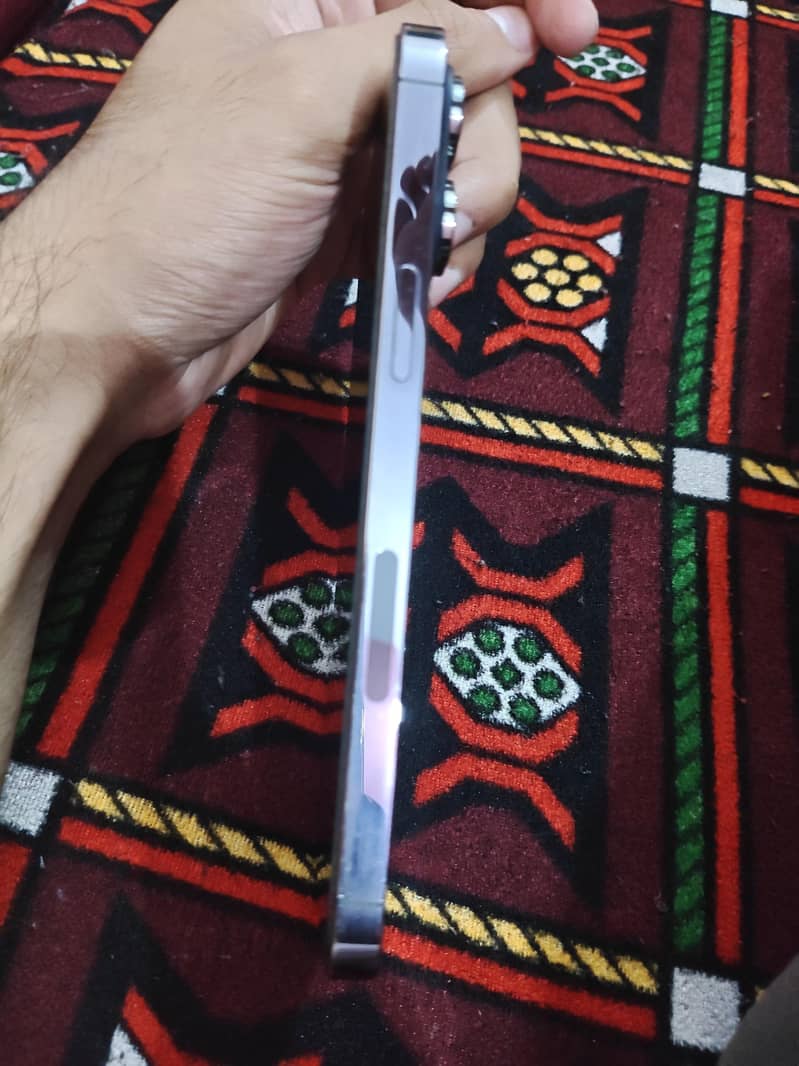 iPhone 14 Pro Max 1