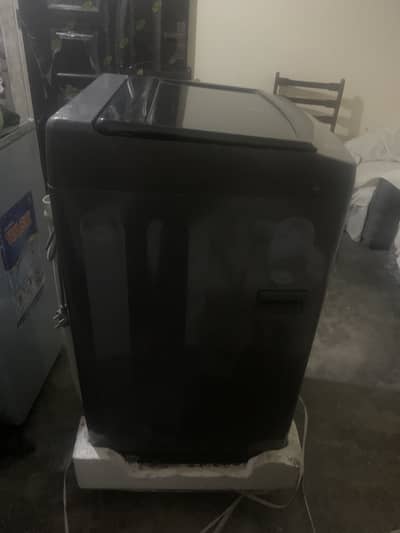 Automatically washing dryer machine