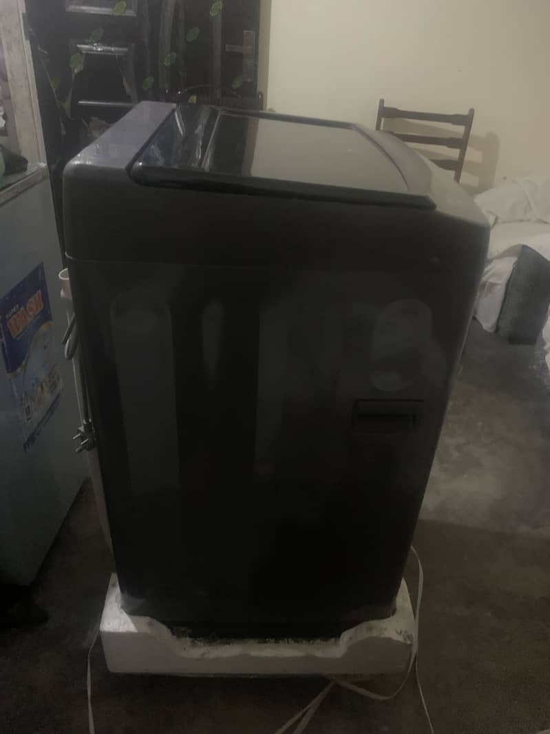 Automatically washing dryer machine 3