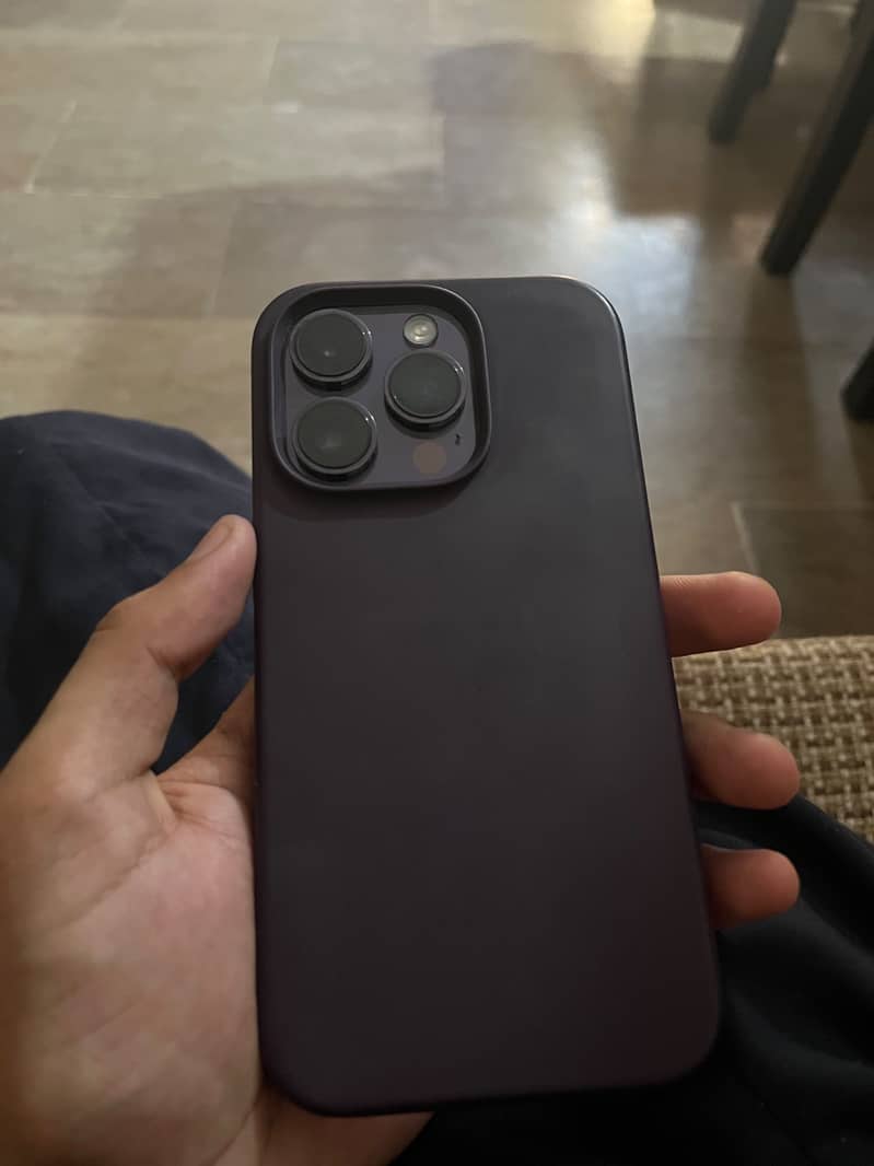 Apple iPhone 14 Pro 0