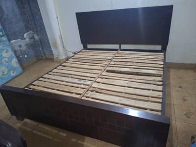 Bed 6x6.5 without side drawers