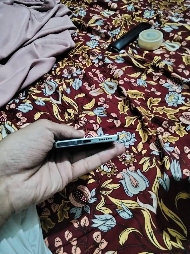 Infinix Zero 40 4