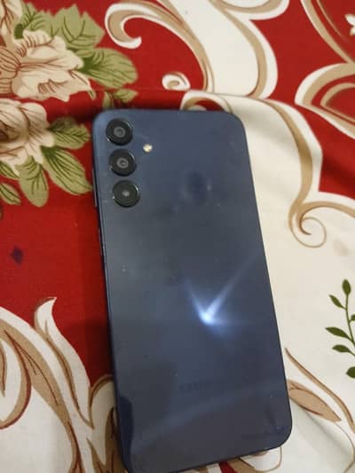 a15 available in good condition 256/8