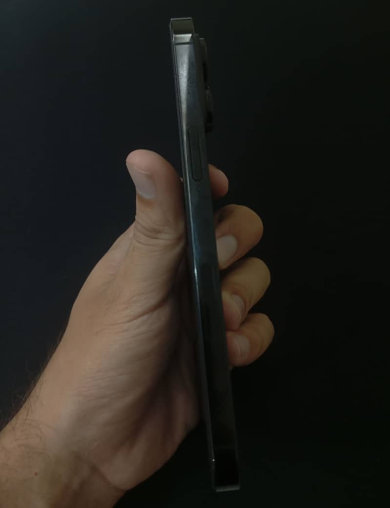 Apple iPhone 14 Pro Max 4