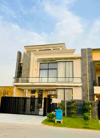 10 Marla Premium Luxury Fully Furnished House Available In Bahria Town