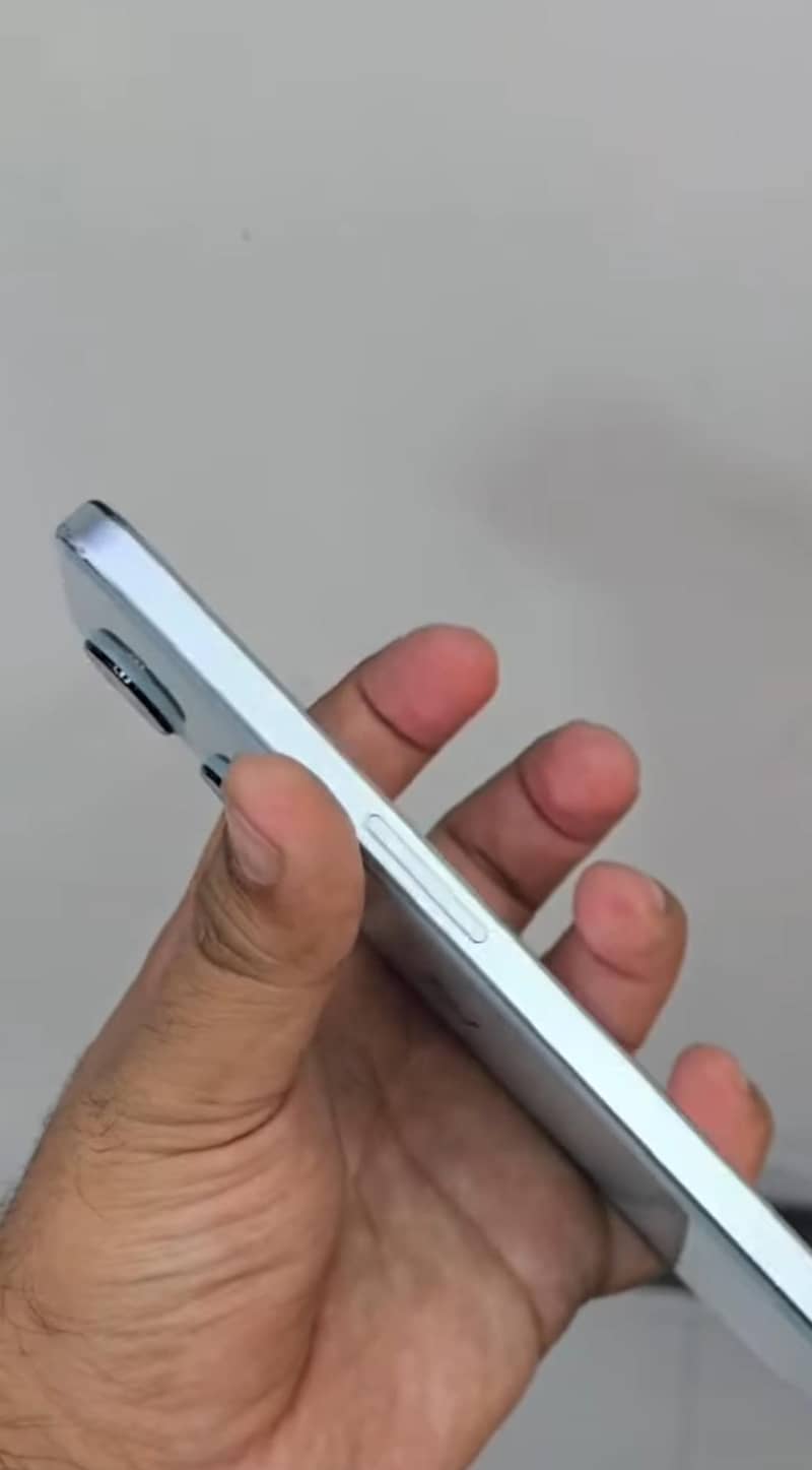 One Plus Ace 2V 2