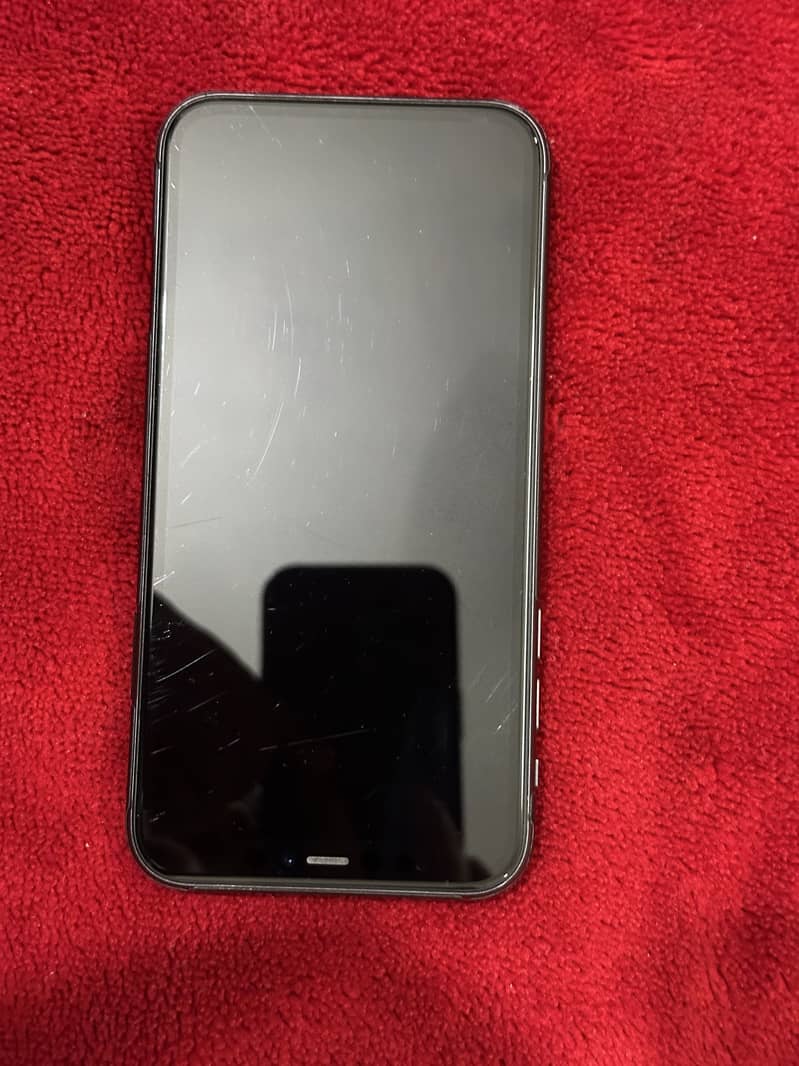 Apple iPhone 11 4