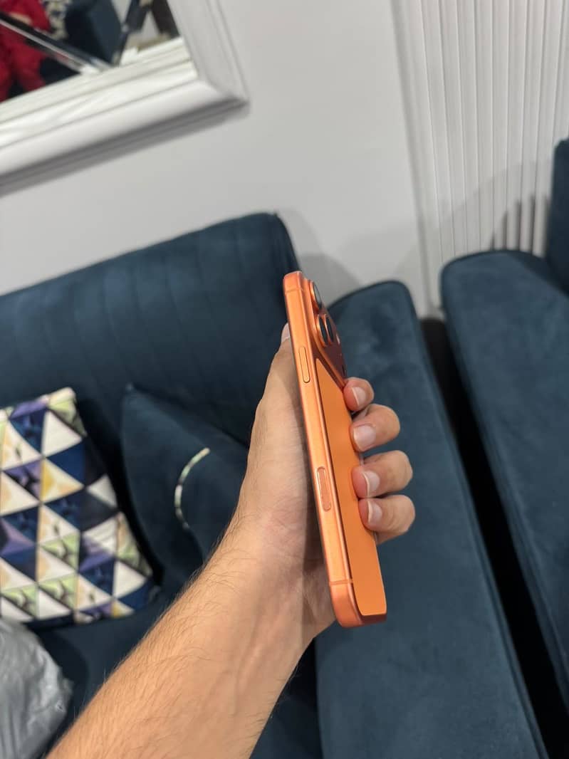 Apple iPhone 17 Pro Max 5