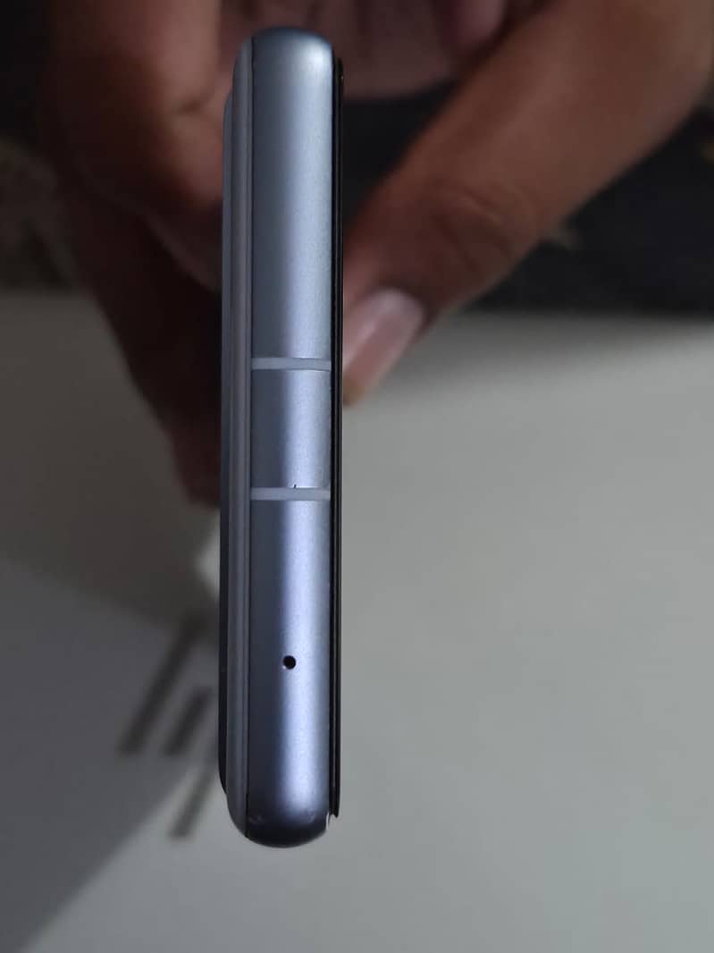 Google Pixel 7a 5