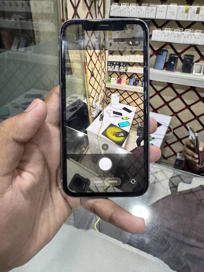 Apple iPhone 11 6