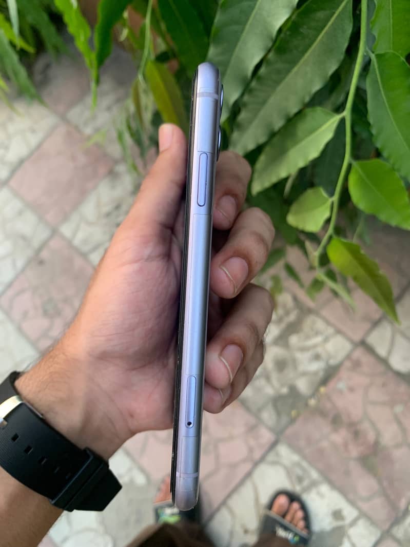 Apple iPhone 11 1