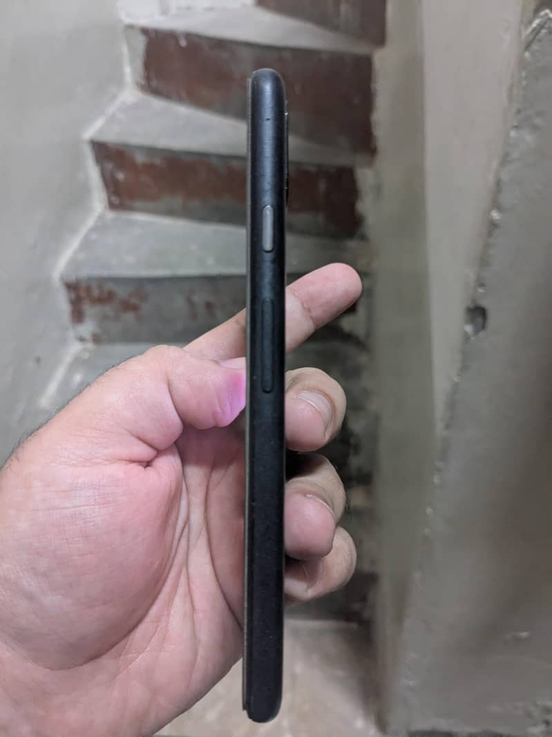 Google Pixel 5 4