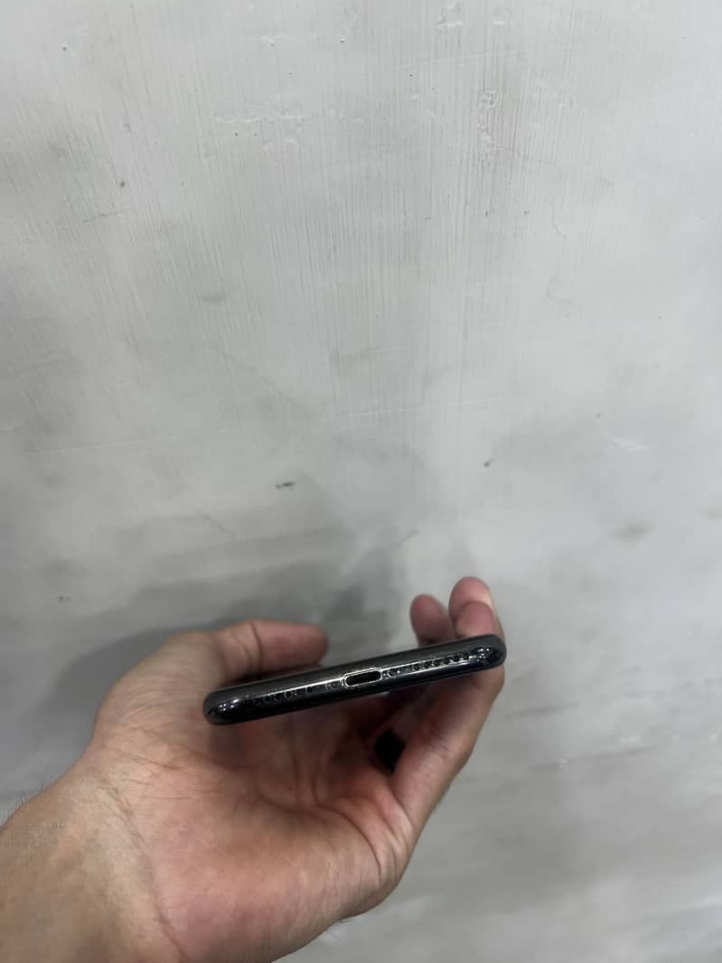 Apple iPhone X 2