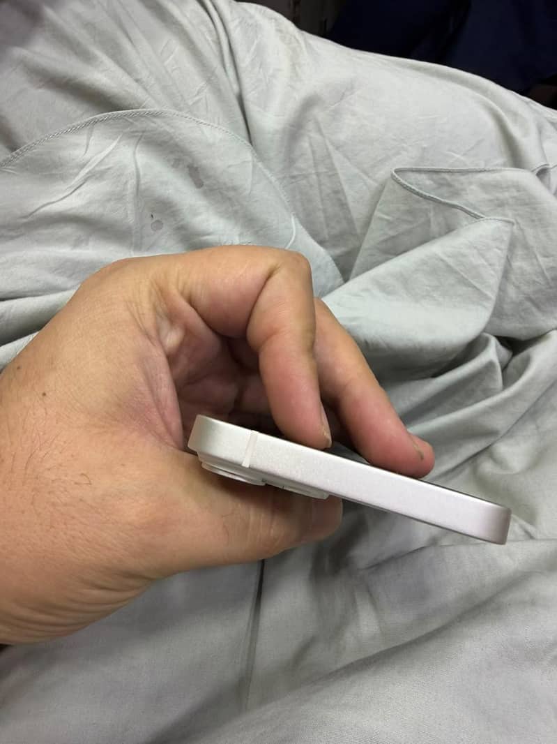 Apple iPhone 14 1