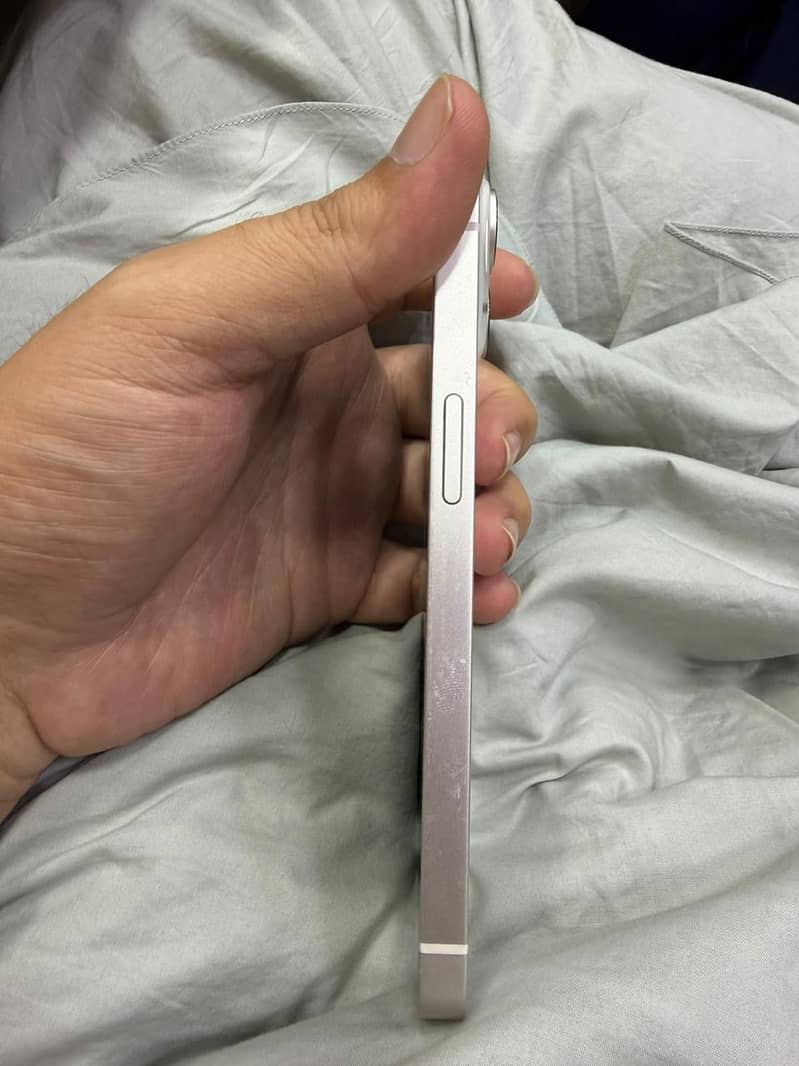 Apple iPhone 14 2