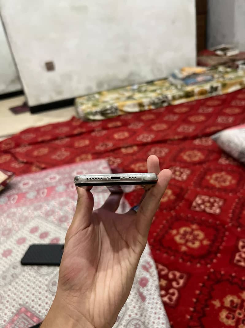 Apple iPhone 11 Pro 0