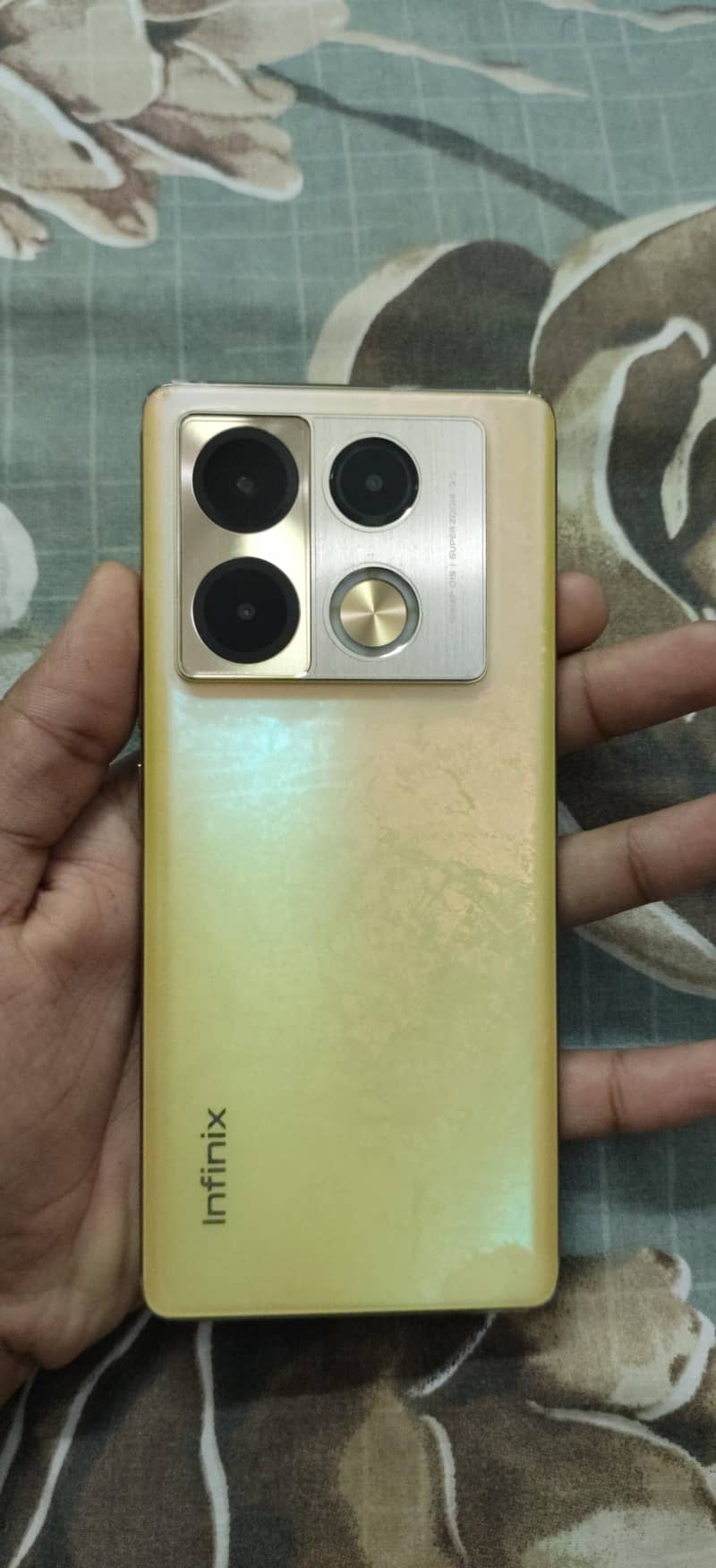 Infinix Note 40 Pro 13