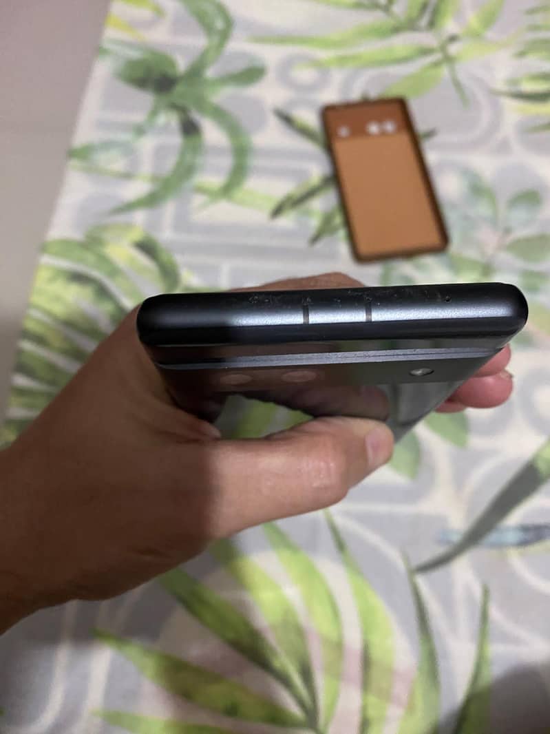 Google Pixel 7 Pro 6