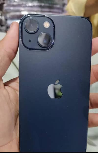 Apple iPhone 13