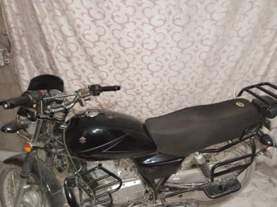 Suzuki GS 150 achi condition mein hai