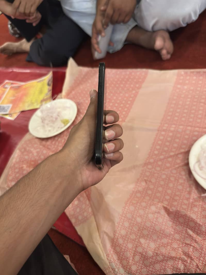 Apple iPhone 15 4