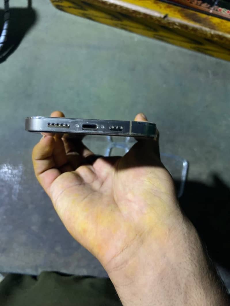 Apple iPhone 12 Pro 2